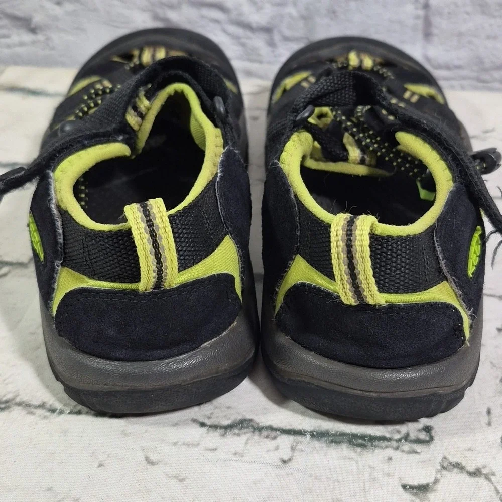 Keen Newport H2 Waterproof Shoes Big Boys 3 Black Lime Green 1009965